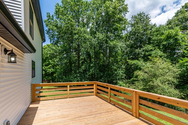 127 Shade Tree Ct, Pegram, TN 37143