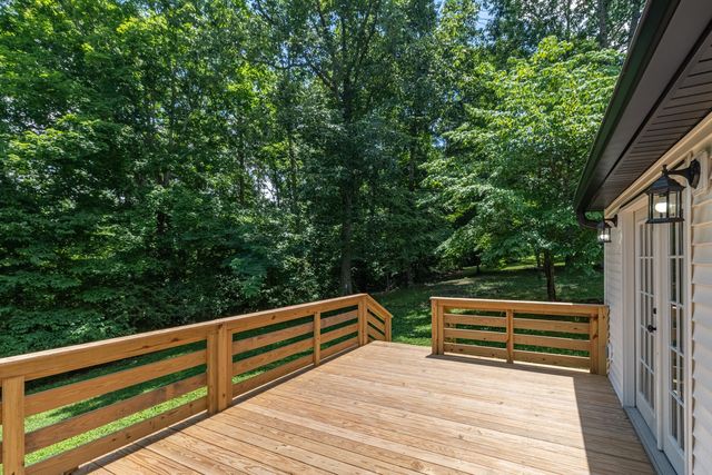 127 Shade Tree Ct, Pegram, TN 37143