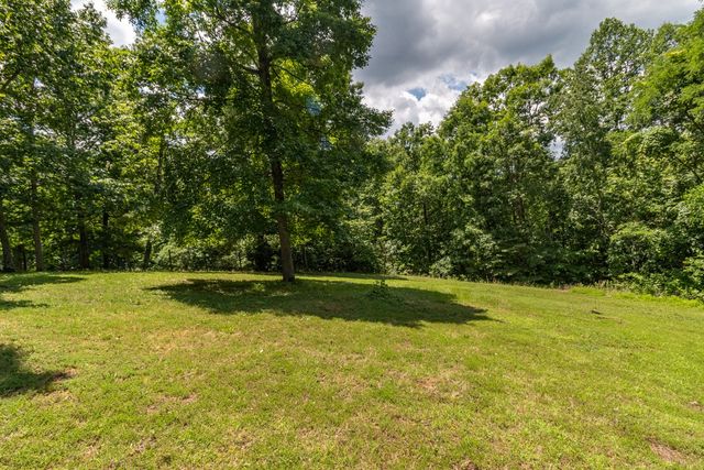 127 Shade Tree Ct, Pegram, TN 37143