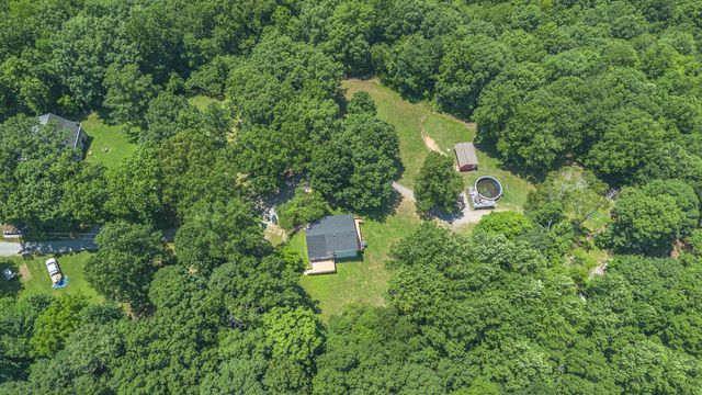 127 Shade Tree Ct, Pegram, TN 37143