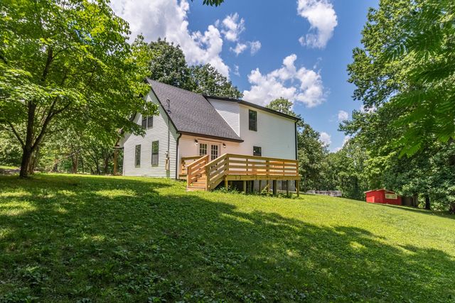 127 Shade Tree Ct, Pegram, TN 37143