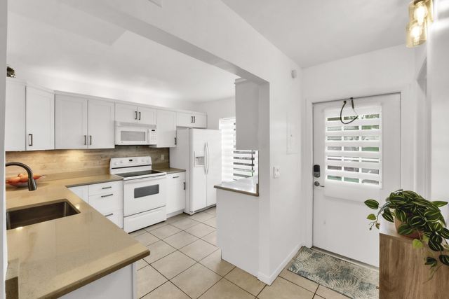 3714 Savoy Lane B, West Palm Beach, FL 33417