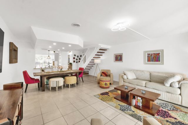 3714 Savoy Lane B, West Palm Beach, FL 33417