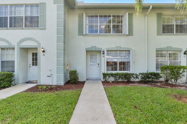 3714 Savoy Lane B, West Palm Beach, FL 33417