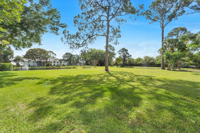 3714 Savoy Lane B, West Palm Beach, FL 33417