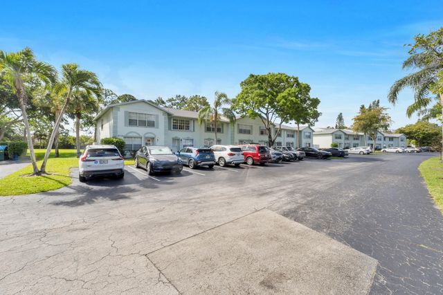 3714 Savoy Lane B, West Palm Beach, FL 33417