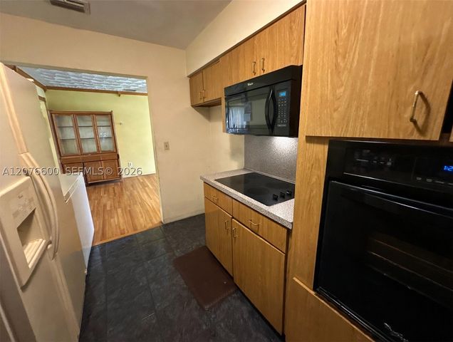 2961 NW 162nd St, Miami Gardens, FL 33054