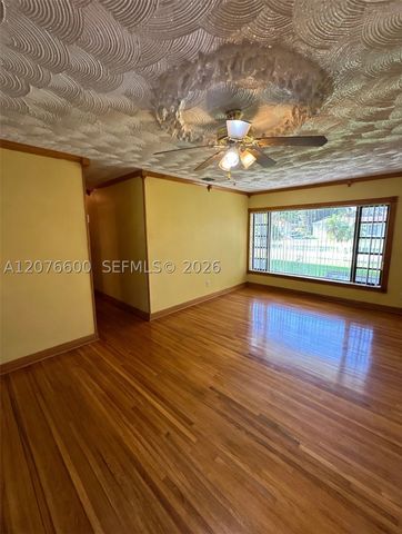 2961 NW 162nd St, Miami Gardens, FL 33054
