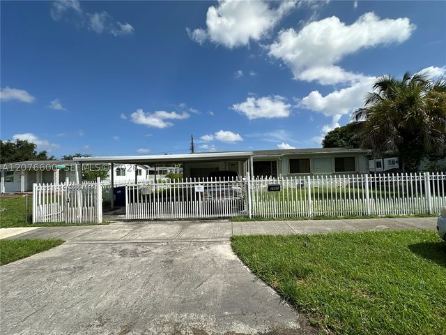 2961 NW 162nd St, Miami Gardens, FL 33054