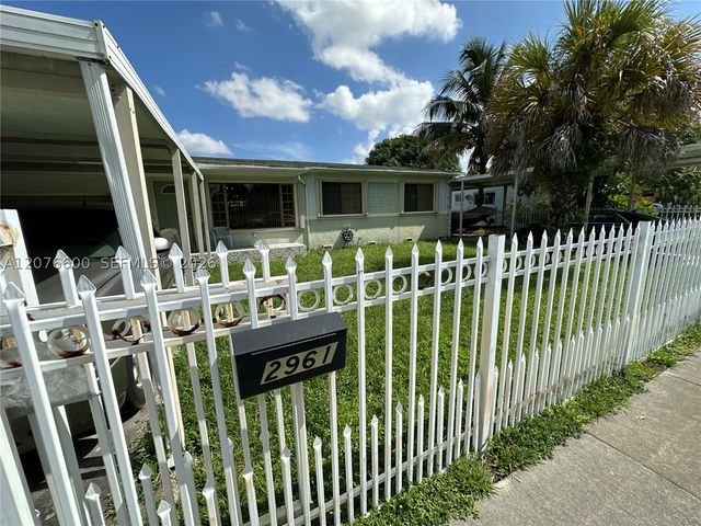 2961 NW 162nd St, Miami Gardens, FL 33054