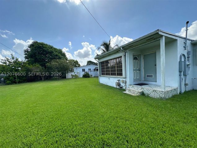 2961 NW 162nd St, Miami Gardens, FL 33054