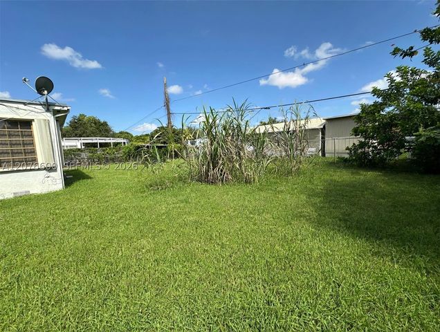 2961 NW 162nd St, Miami Gardens, FL 33054