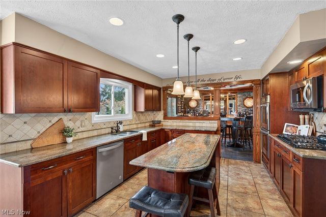 14357 Crystal Creek Drive, Strongsville, OH 44149