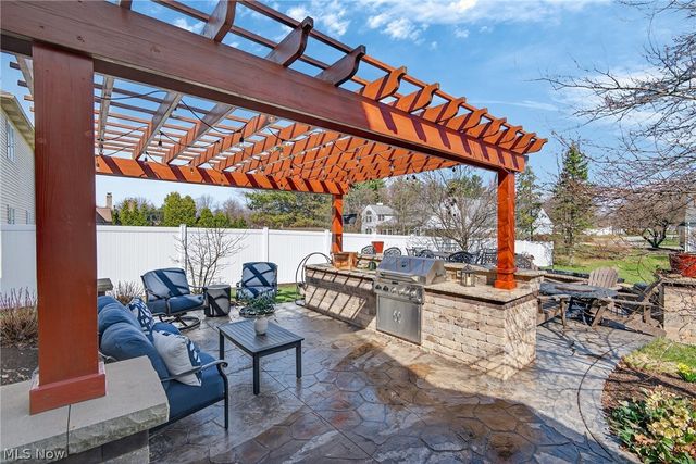 14357 Crystal Creek Drive, Strongsville, OH 44149