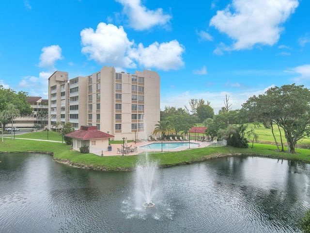 6911 Environ Blvd 4J, Lauderhill, FL 33319