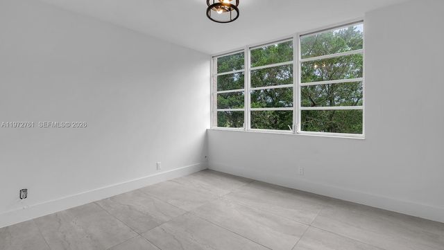 6911 Environ Blvd 4J, Lauderhill, FL 33319