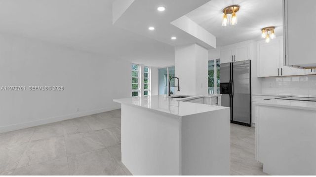 6911 Environ Blvd 4J, Lauderhill, FL 33319