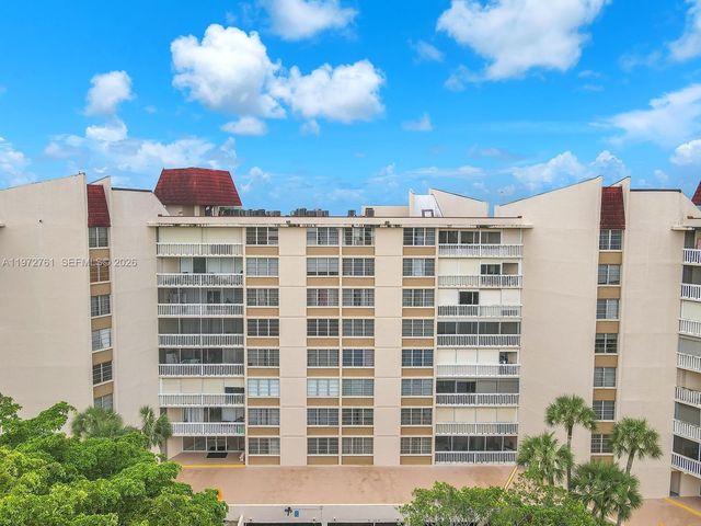 6911 Environ Blvd 4J, Lauderhill, FL 33319