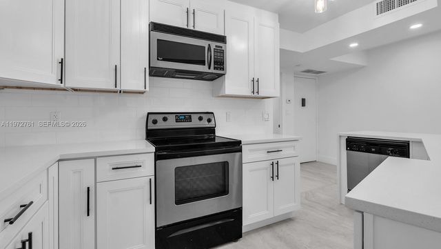 6911 Environ Blvd 4J, Lauderhill, FL 33319