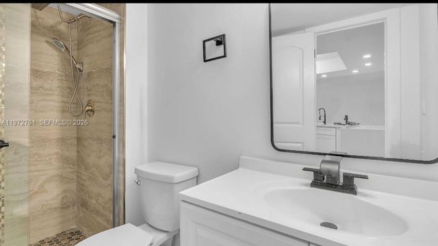 6911 Environ Blvd 4J, Lauderhill, FL 33319