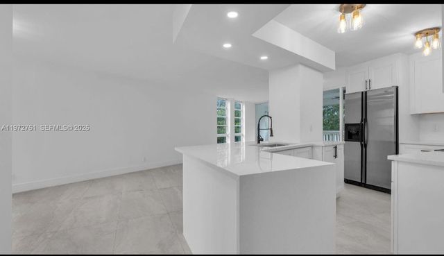 6911 Environ Blvd 4J, Lauderhill, FL 33319