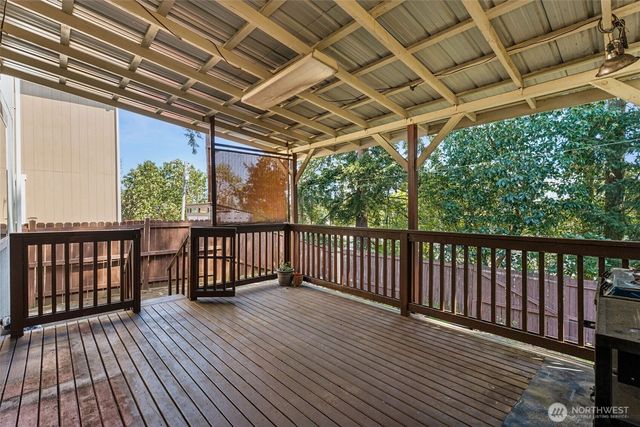 29854 30th Avenue S, Federal Way, WA 98003