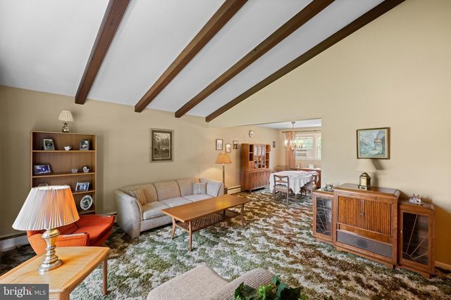 106 PEARL DR, Southampton, PA 18966