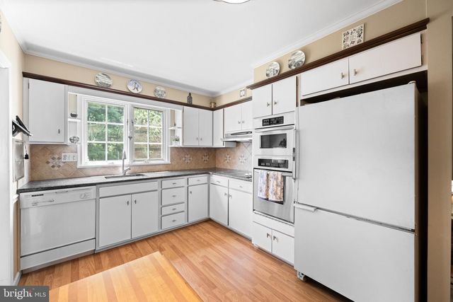 106 PEARL DR, Southampton, PA 18966