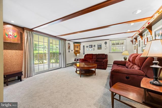 106 PEARL DR, Southampton, PA 18966