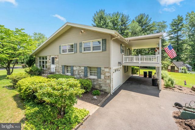 106 PEARL DR, Southampton, PA 18966