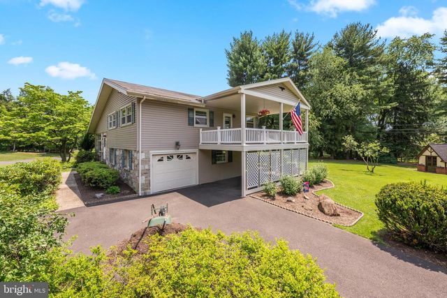 106 PEARL DR, Southampton, PA 18966
