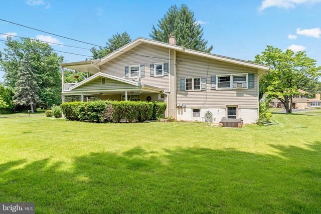 106 PEARL DR, Southampton, PA 18966