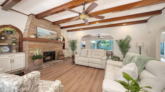 375 N WASHINGTON DRIVE, Sarasota, FL 34236