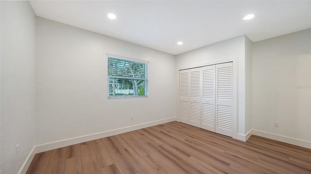 375 N WASHINGTON DRIVE, Sarasota, FL 34236