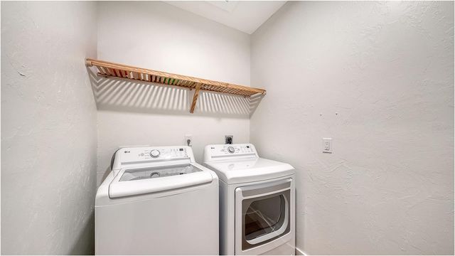 375 N WASHINGTON DRIVE, Sarasota, FL 34236