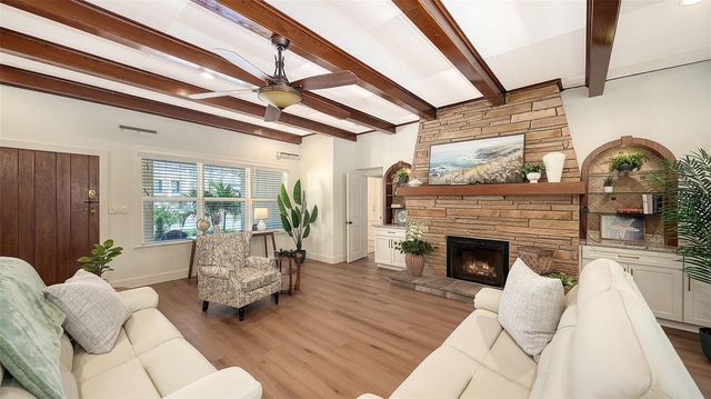 375 N WASHINGTON DRIVE, Sarasota, FL 34236