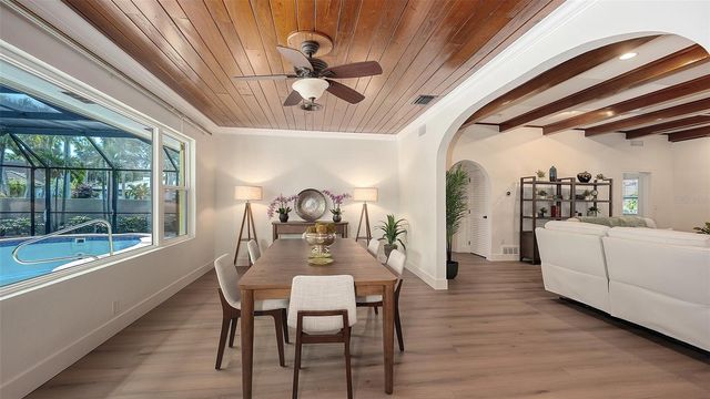 375 N WASHINGTON DRIVE, Sarasota, FL 34236