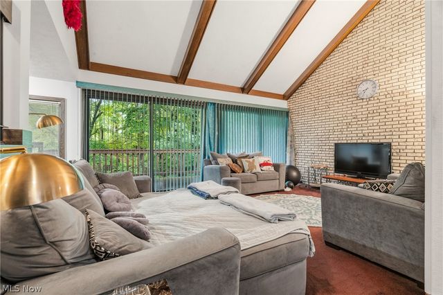 8810 Blossom Circle NW, Massillon, OH 44646