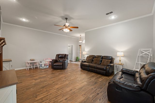 1617 Spencer Lane, Cleburne, TX 76033
