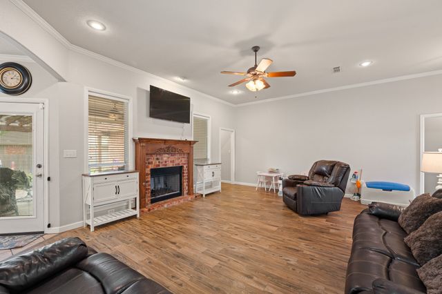 1617 Spencer Lane, Cleburne, TX 76033