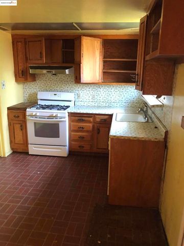 800 Payne Dr, Richmond, CA 94806