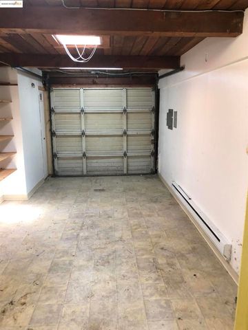 800 Payne Dr, Richmond, CA 94806