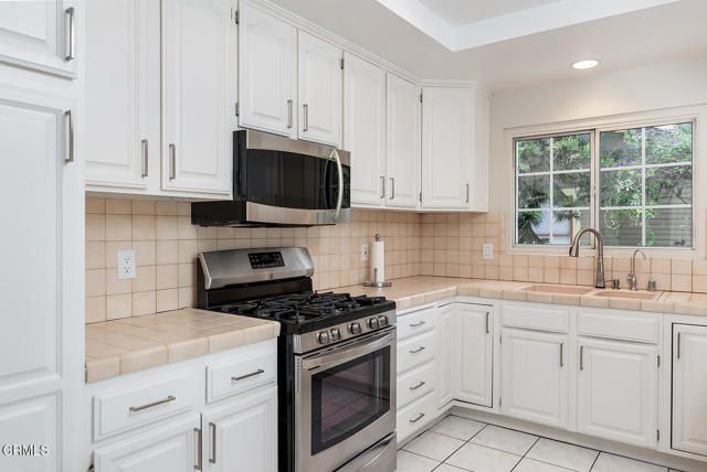 608 Pioneer Drive, Glendale, CA 91203