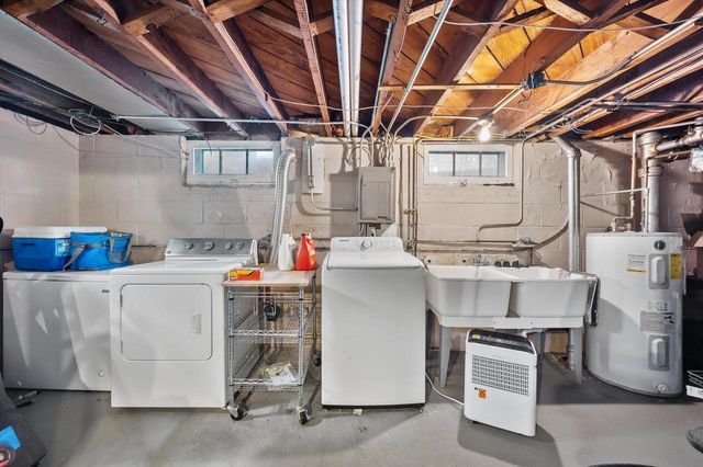 3476 S Ahmedi AVENUE, Milwaukee, WI 53207