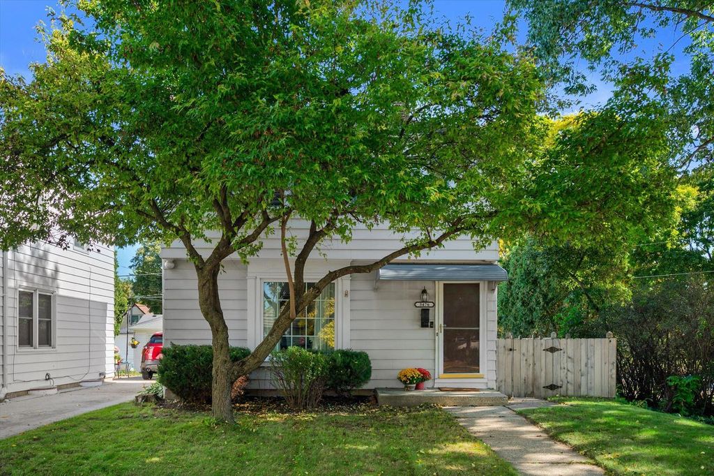 3476 S Ahmedi AVENUE, Milwaukee, WI 53207