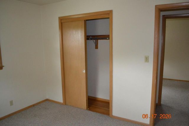 8926 W Tripoli AVENUE, Milwaukee, WI 53228