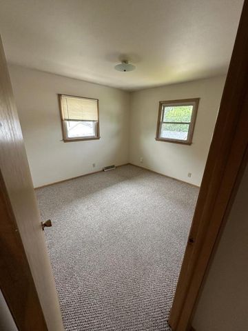 8926 W Tripoli AVENUE, Milwaukee, WI 53228