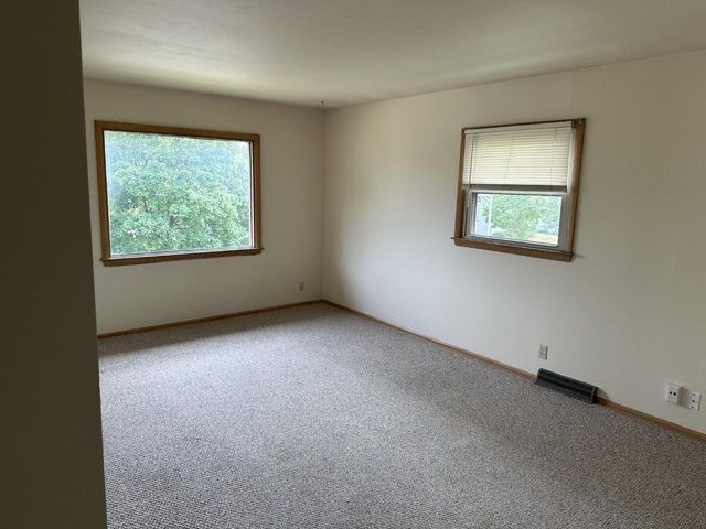 8926 W Tripoli AVENUE, Milwaukee, WI 53228