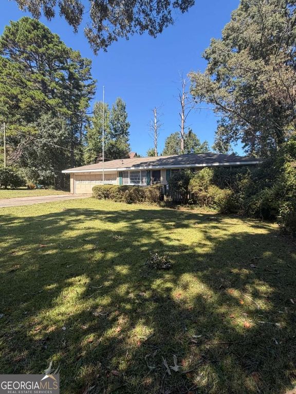 5555 Noblett Road, Stone Mountain, GA 30087 — exterior