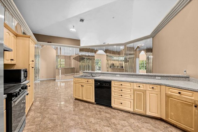 12390 N 53rd Rd Road N, The Acreage, FL 33411